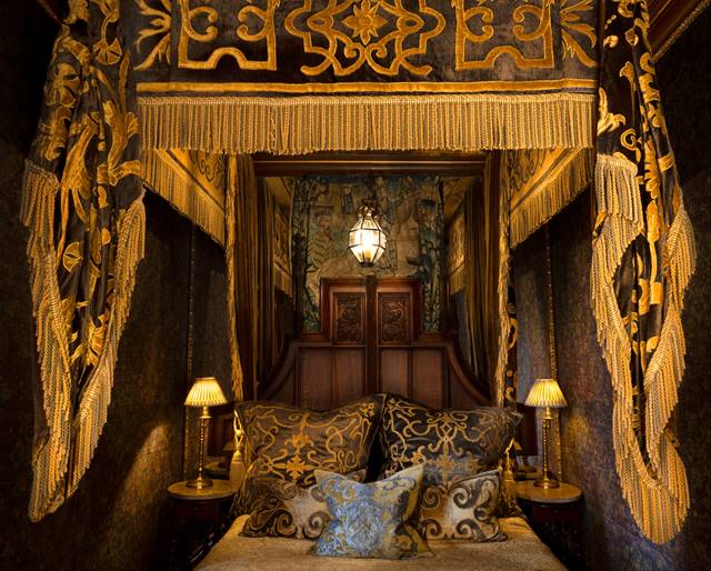 The Heriot - Edinburgh secret hotel suite's lavish four poster bed in The Witchery By The Castle